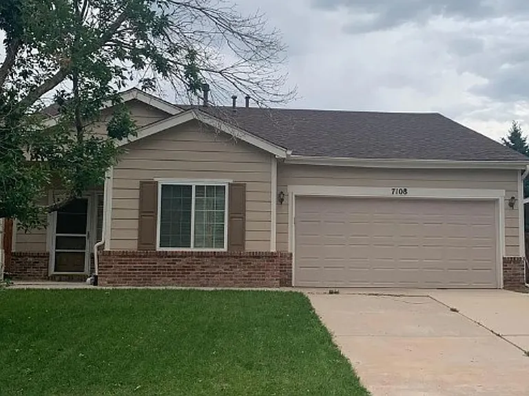 7108 McEwan St — Photo 1