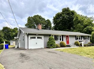 19 Mountain View Dr, Rocky Hill, CT 06067
