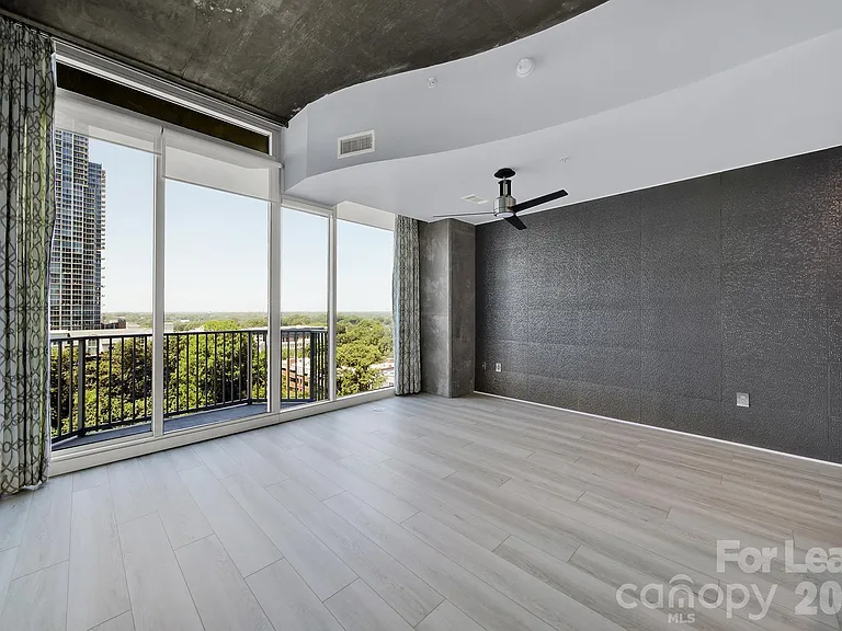 210 N Church St #1002 — Photo 25