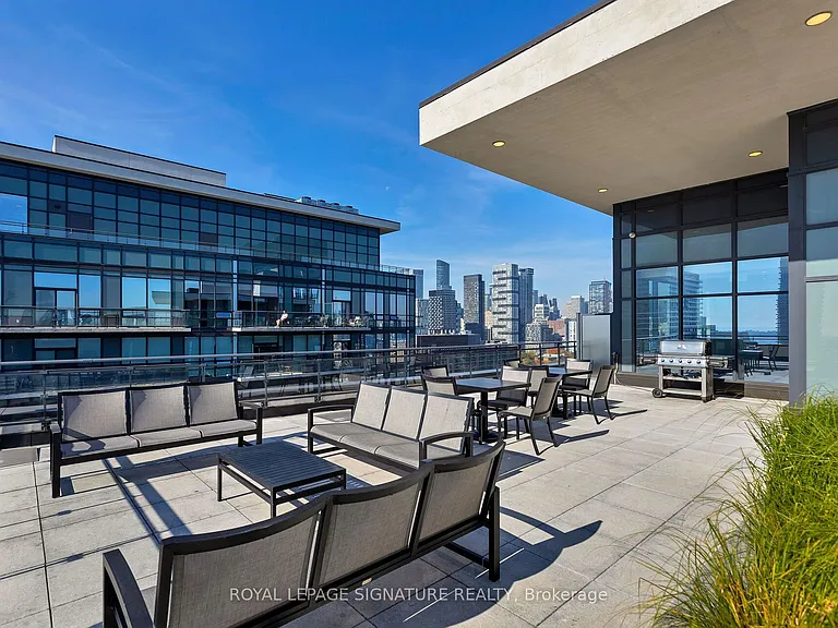 460 Adelaide St E #1706 — Photo 25