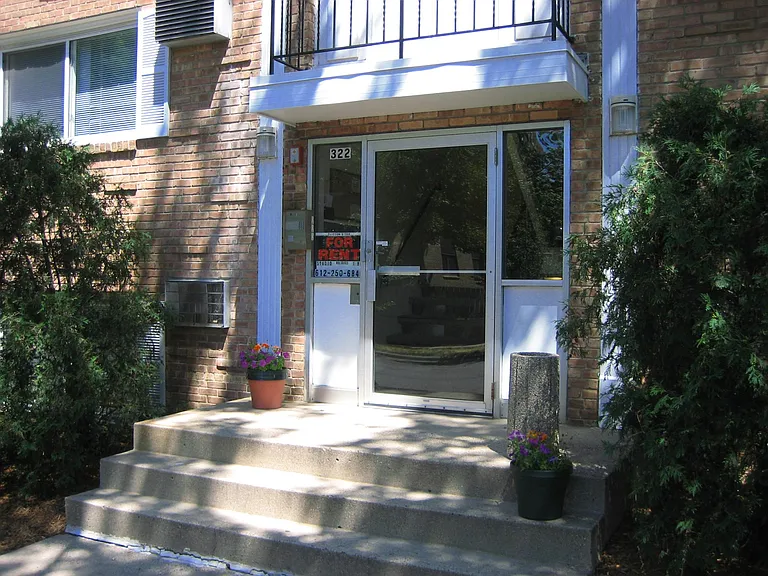 322 Clifton Ave — Photo 11