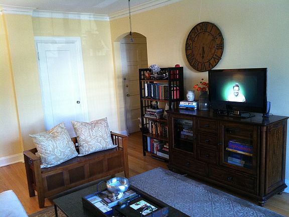 4th image of 1103 Holley Ct #201