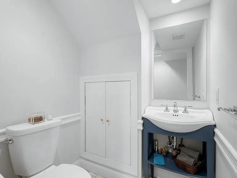 525 Carroll Ave — Photo 30