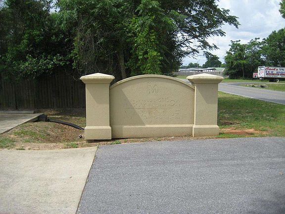 3rd image of 762 Industrial Dr