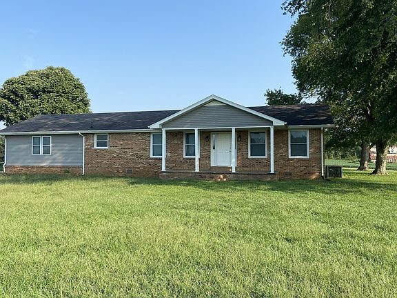 3rd image of 801 Webb Rd