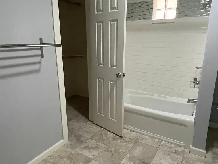 2104 Jasmine St — Photo 11