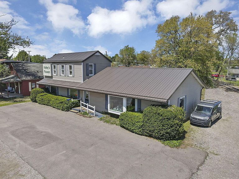 Listing photo 5