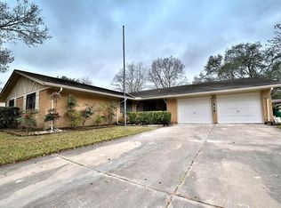 1415 Wavecrest Ln, Houston, TX 77062