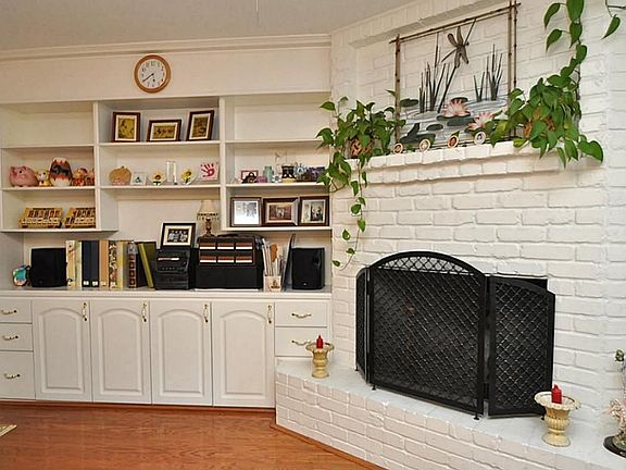 5th image of 10851 Saint Marys Ln