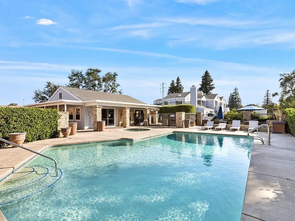 Villaggio Homes