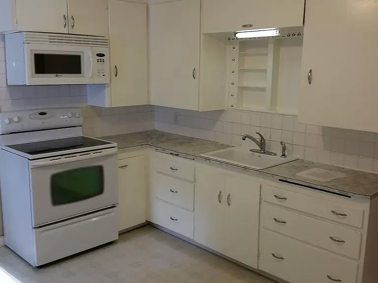 524 S Blakeley St — Photo 2