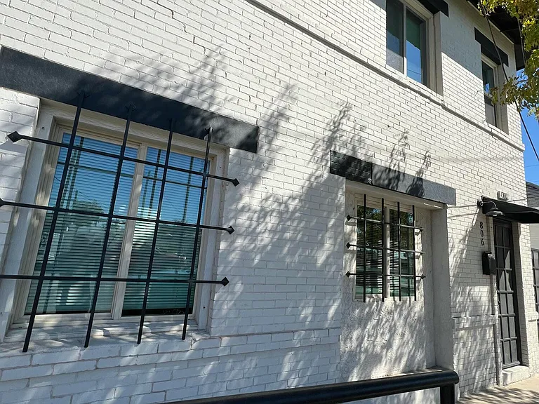 806 N Williams St — Photo 30