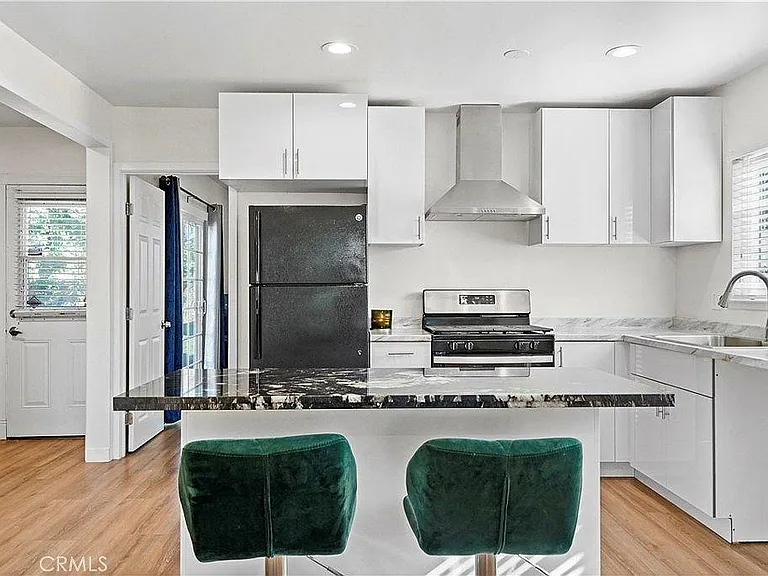 16757 Ludlow St — Photo 5
