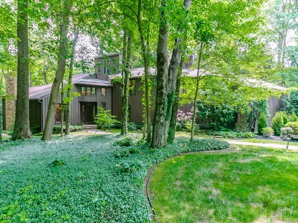 38751 Dodds Lndg, Willoughby Hills, OH 44094