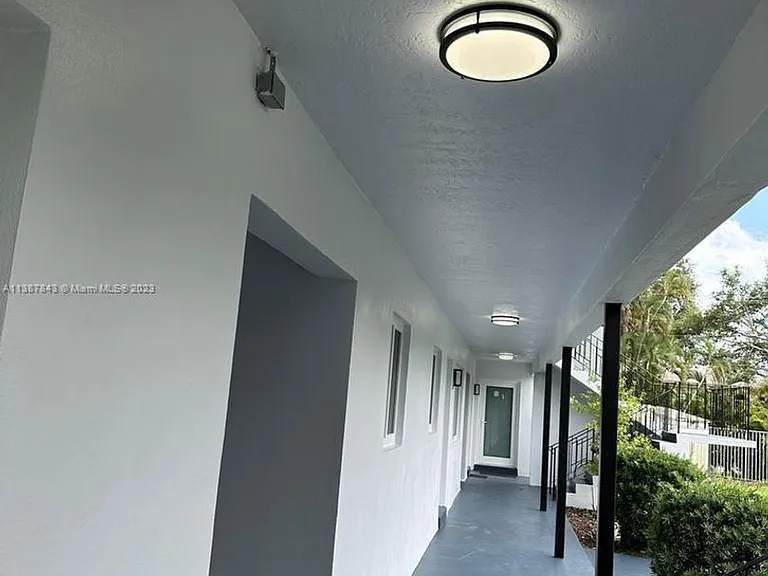 500 E Country Club Cir — Photo 12