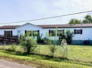 3008 SW Lakefront Ln W, Saint Joseph, MO 64504