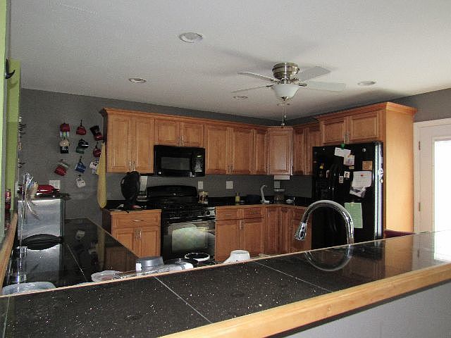 2nd image of 215 Cole Ave