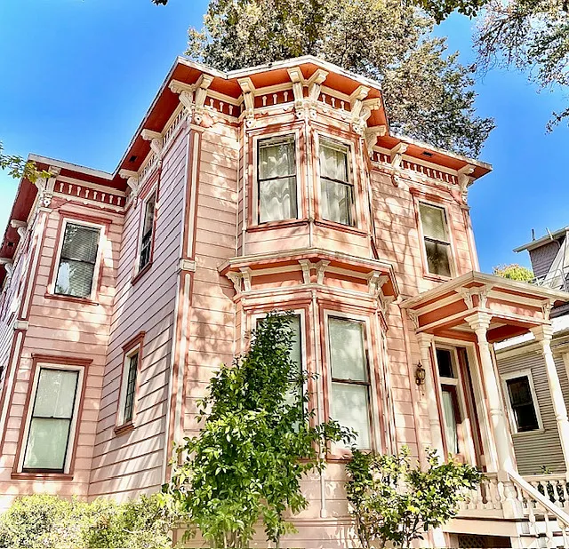925 F St — Photo 1