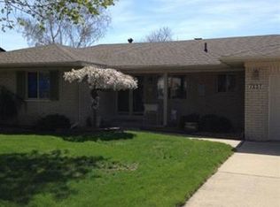 7237 Flamingo St, Algonac, MI 48001