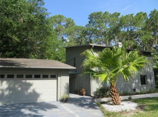 17735 Deerfield Dr, Lutz, FL 33558