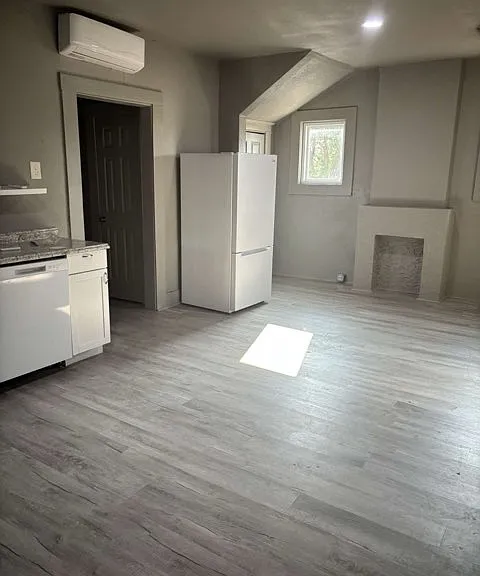 515 Denison St #A — Photo 2