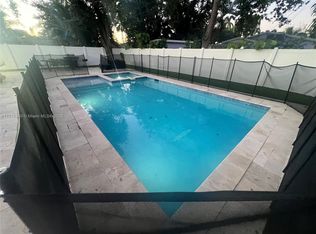 4255 SW 50th St, Dania Beach, FL 33314