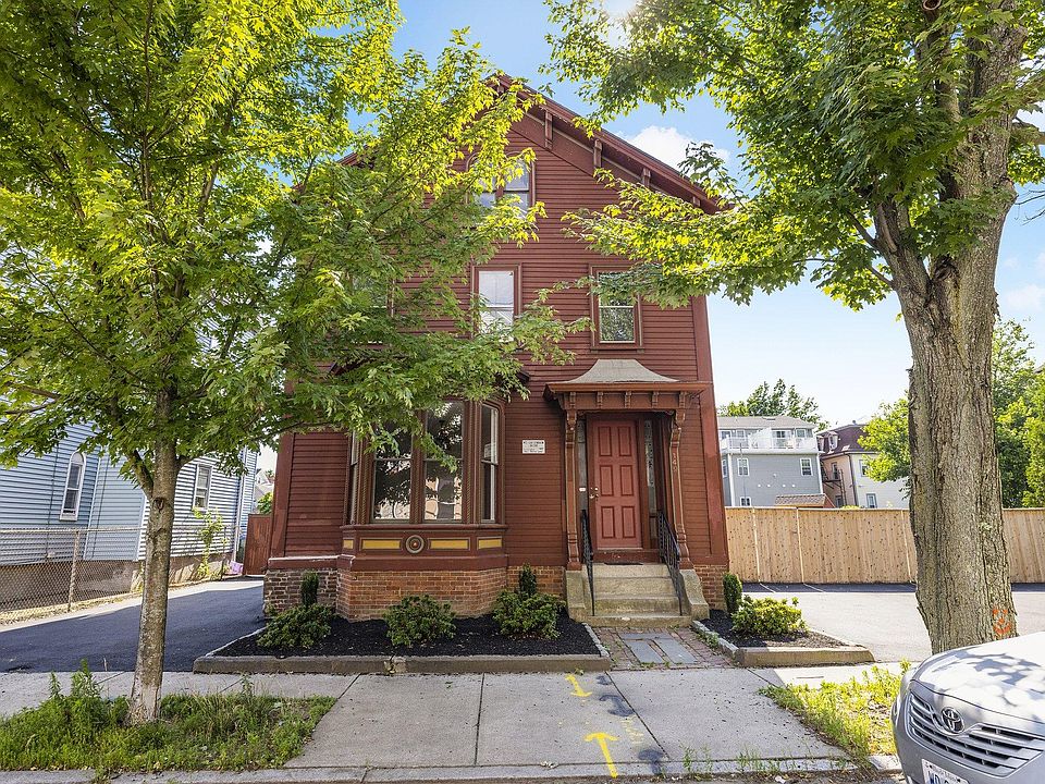 Exterior Front - The William H. Mason House and Lawn