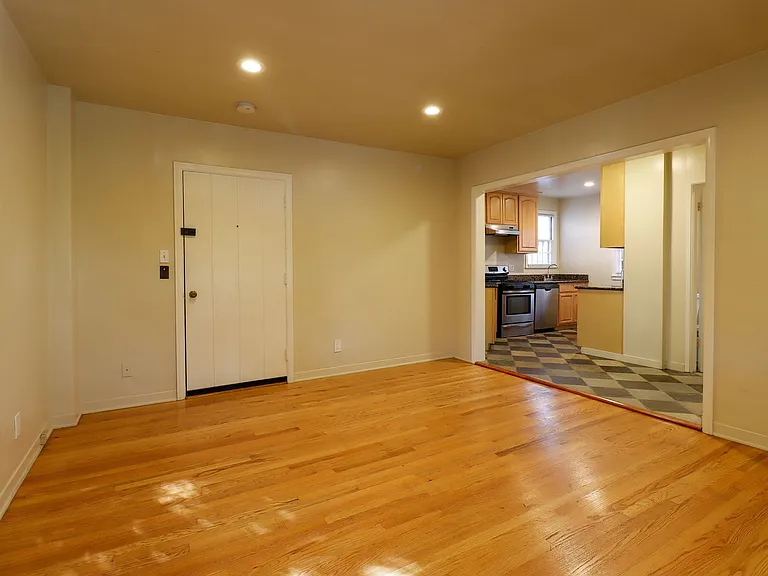 452 S 3rd Street — Photo 7