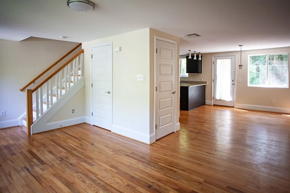 Building Photo - 108 Todd St #B