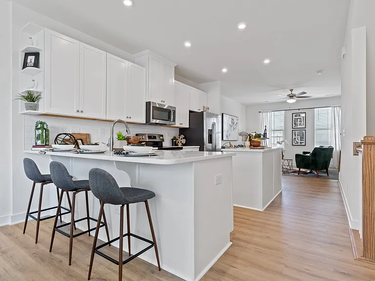 3313 Bircham Dr — Photo 3