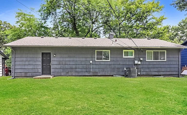 8816 Manchester Ave — Photo 1