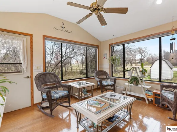 1960 Fairchild Dr, Crete, NE 68333