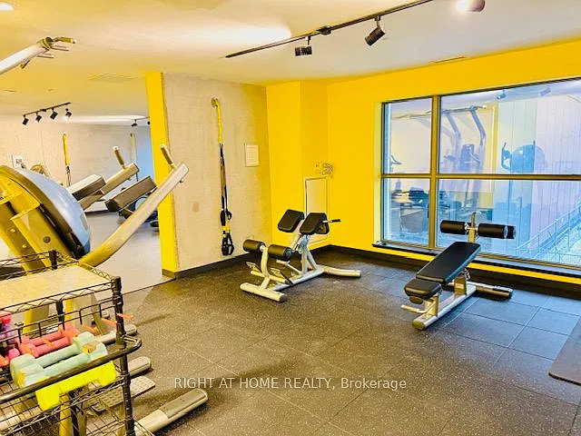 39 Brant St #304 — Photo 18