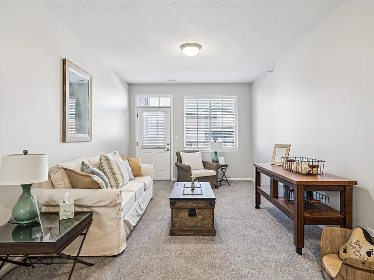 Lakeside Village Apartment Homes — Photo 8