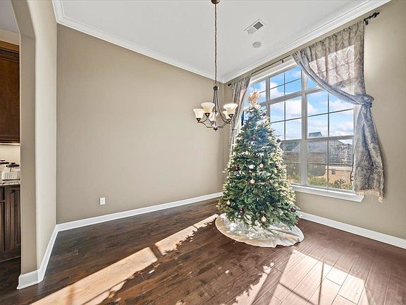 5th image of 3515 Banyan Ln