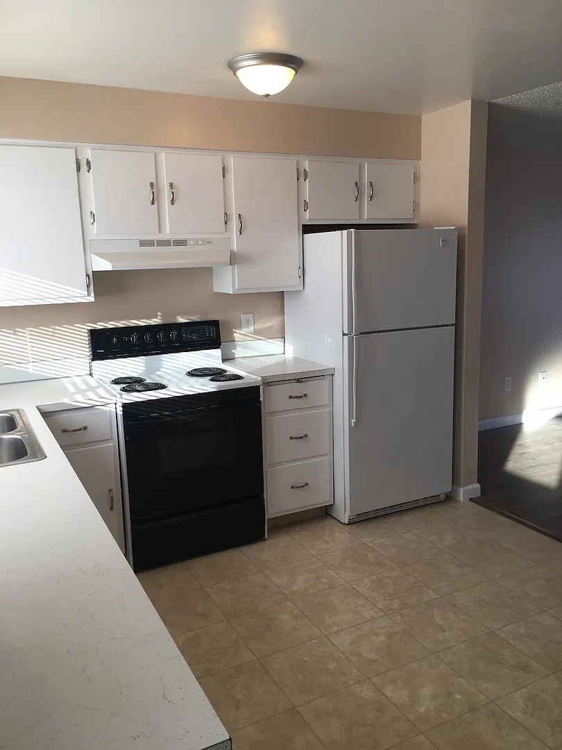1444 Lynn Ave. — Photo 4