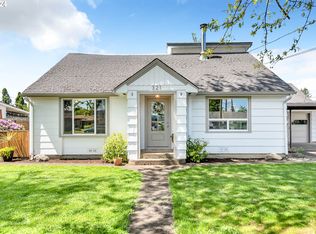 321 S 2nd St, Creswell, OR 97426