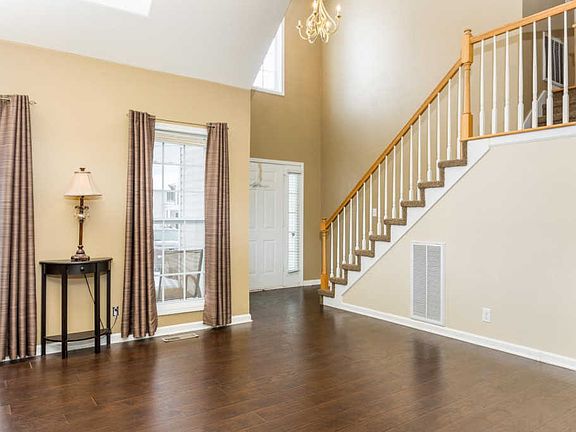 4th image of 3700 S Naples Ct