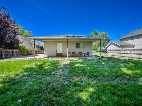 918 E Vics Rd, Sandy, UT 84094