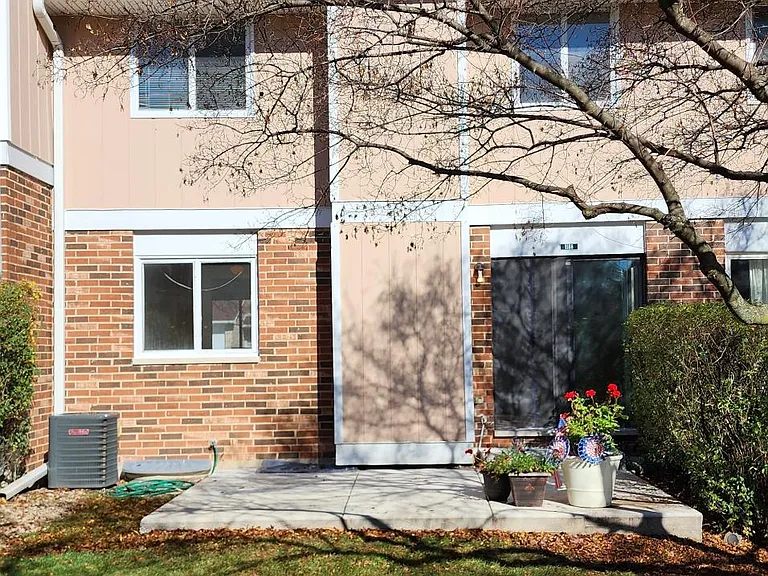 1188 Leicester Ct — Photo 18
