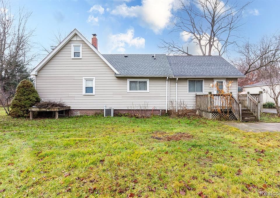 2694 Chrysler Ave, Waterford, MI 48328 Zillow