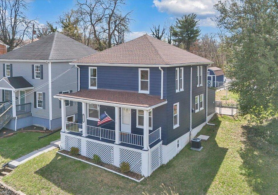 1st image of 421 Jefferson Ave
