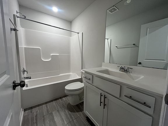 1st Floor Guest Bathroom