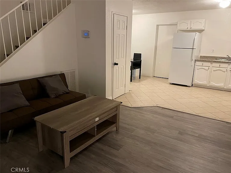 5196 Golden Ln — Photo 3