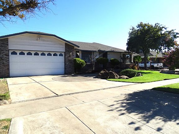 5th image of 1425 W Flint Way