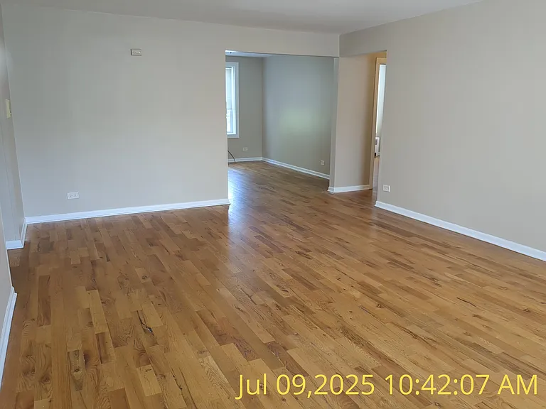 6136 N Seeley Ave #2E — Photo 1