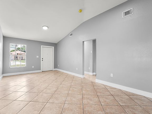 4th image of 1309 NW 5th Ave