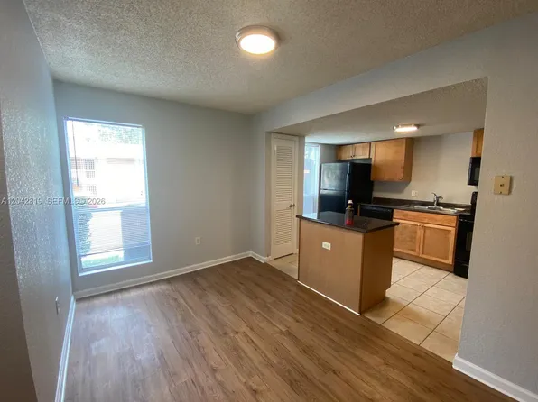 1810 NW 23rd Blvd APT 154, Gainesville, FL 32605