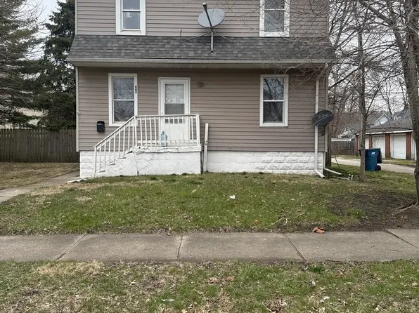 943 E Bourbonnais St, Kankakee, IL 60901