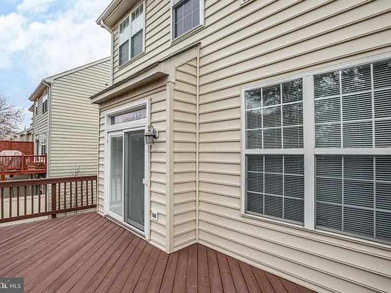 13340 Colchester Ferry Pl — Photo 32